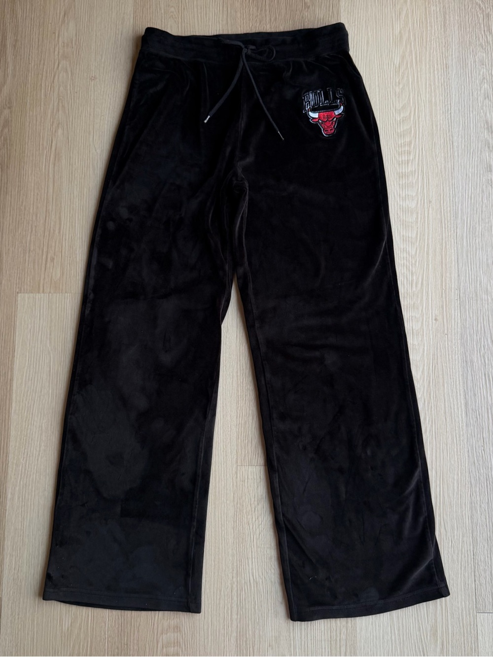 NBA Chicago Velour Lounge Pants Sweats Red Bulls Logo Womens M Wide Leg